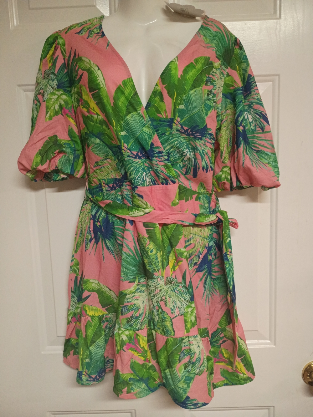🤠🌻Flying Tomato Pink Tropical Wrap Mini Dress with Green Leaf Print Size M